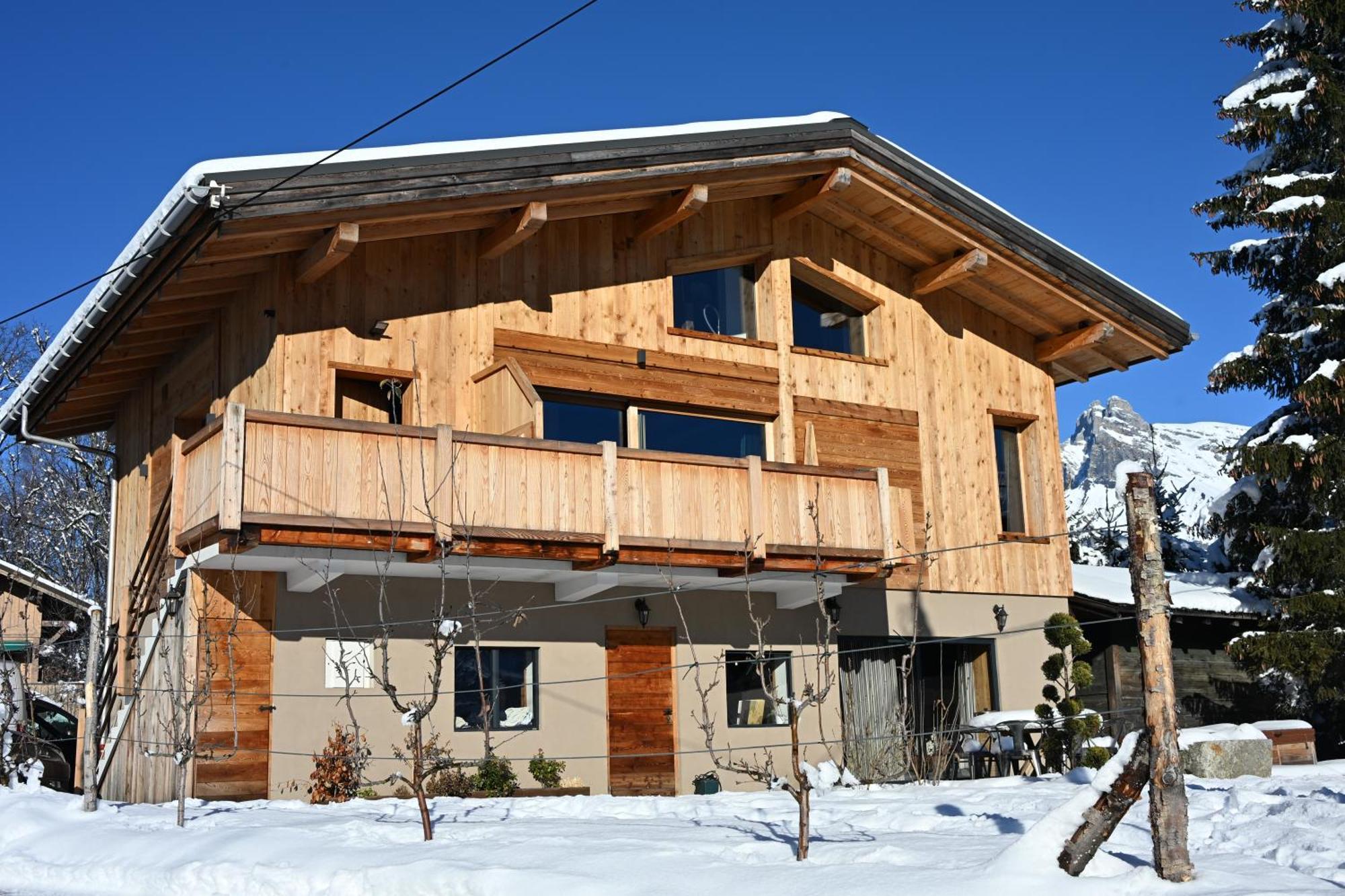 Chalet Montana 孔布卢 外观 照片